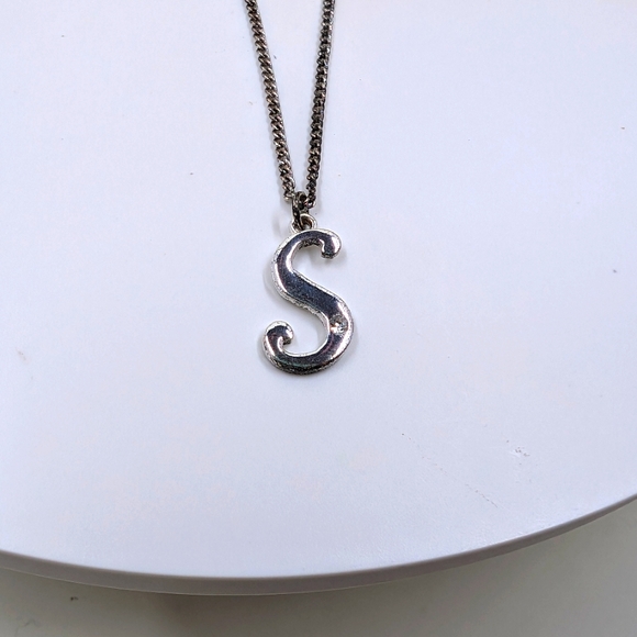 Stella & Dot Signed S Initial With Crystal Accent Vintage Necklace - Picture 2 of 4